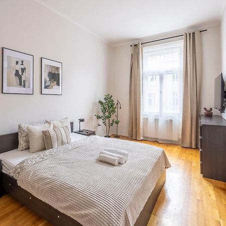 Stylish & Cozy City Center Apartment By Prestige Homes Budapest Exterior foto