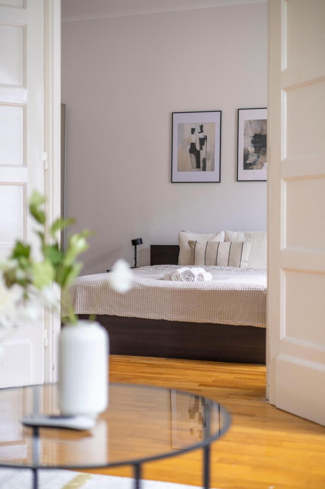 Stylish & Cozy City Center Apartment By Prestige Homes Budapest Exterior foto